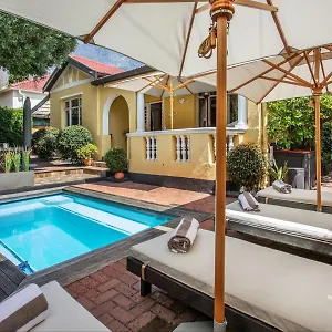 Tom's Guest house